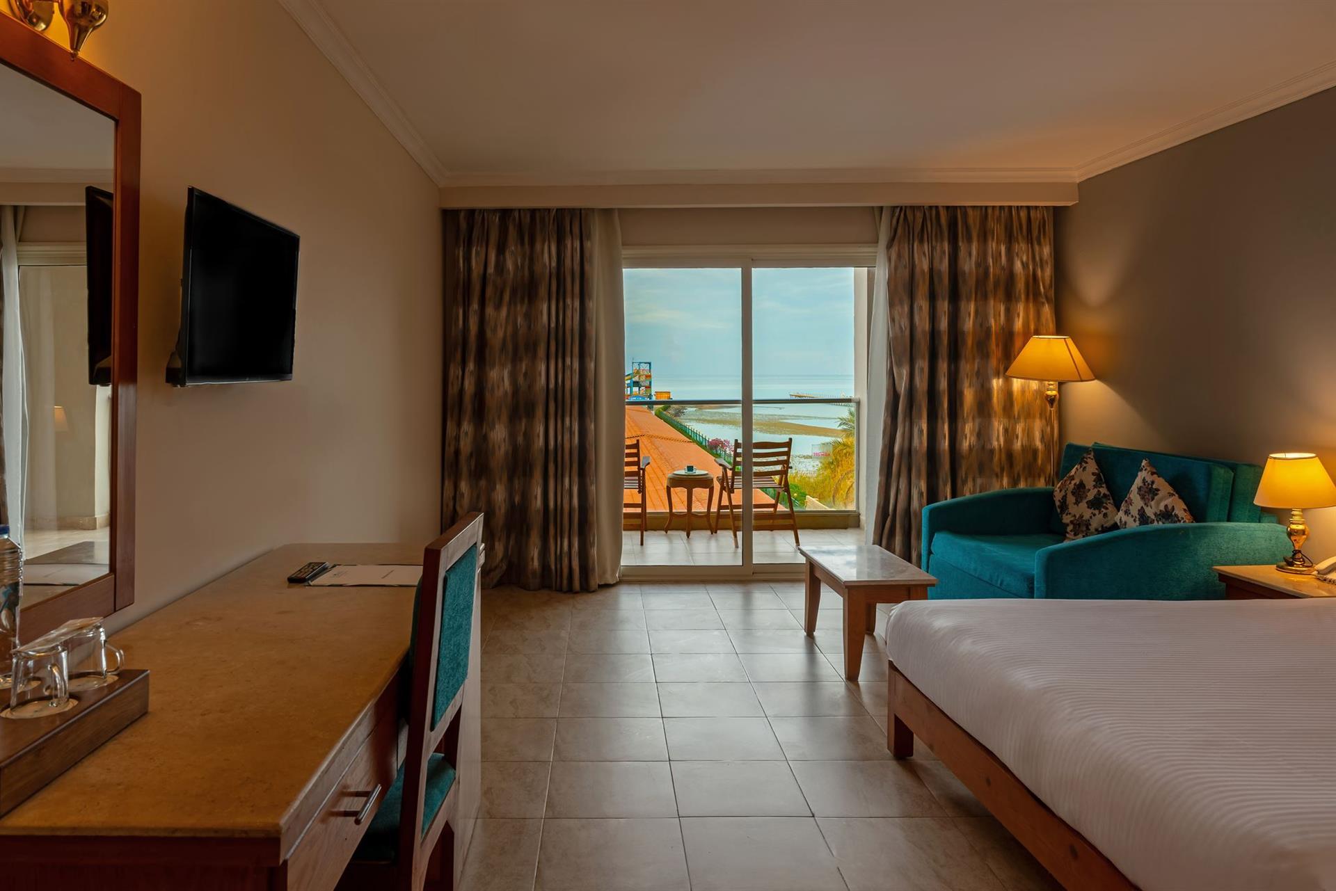 Sunrise Solara Aqua Park Resort 22