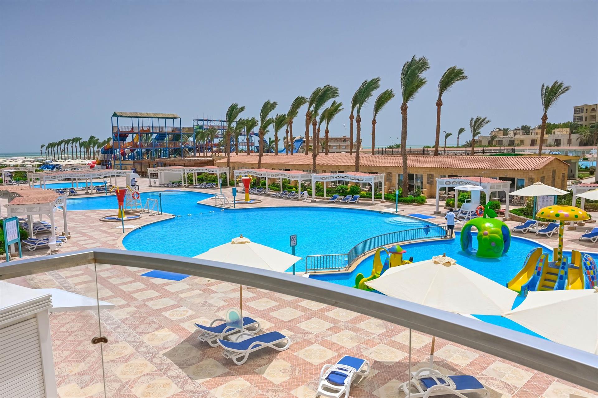 Sunrise Serano Aqua Park Resort 10