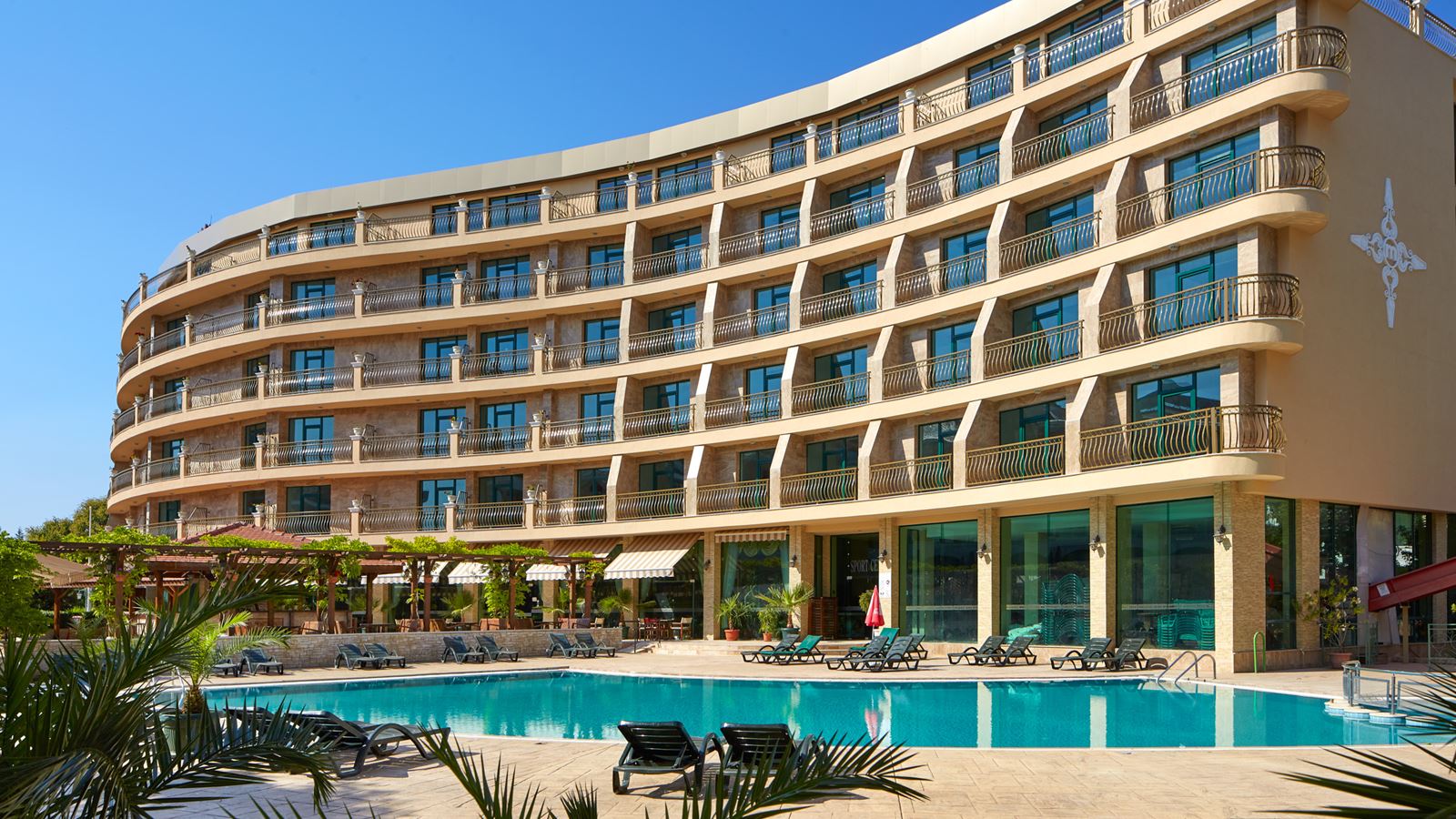 MENA PALACE