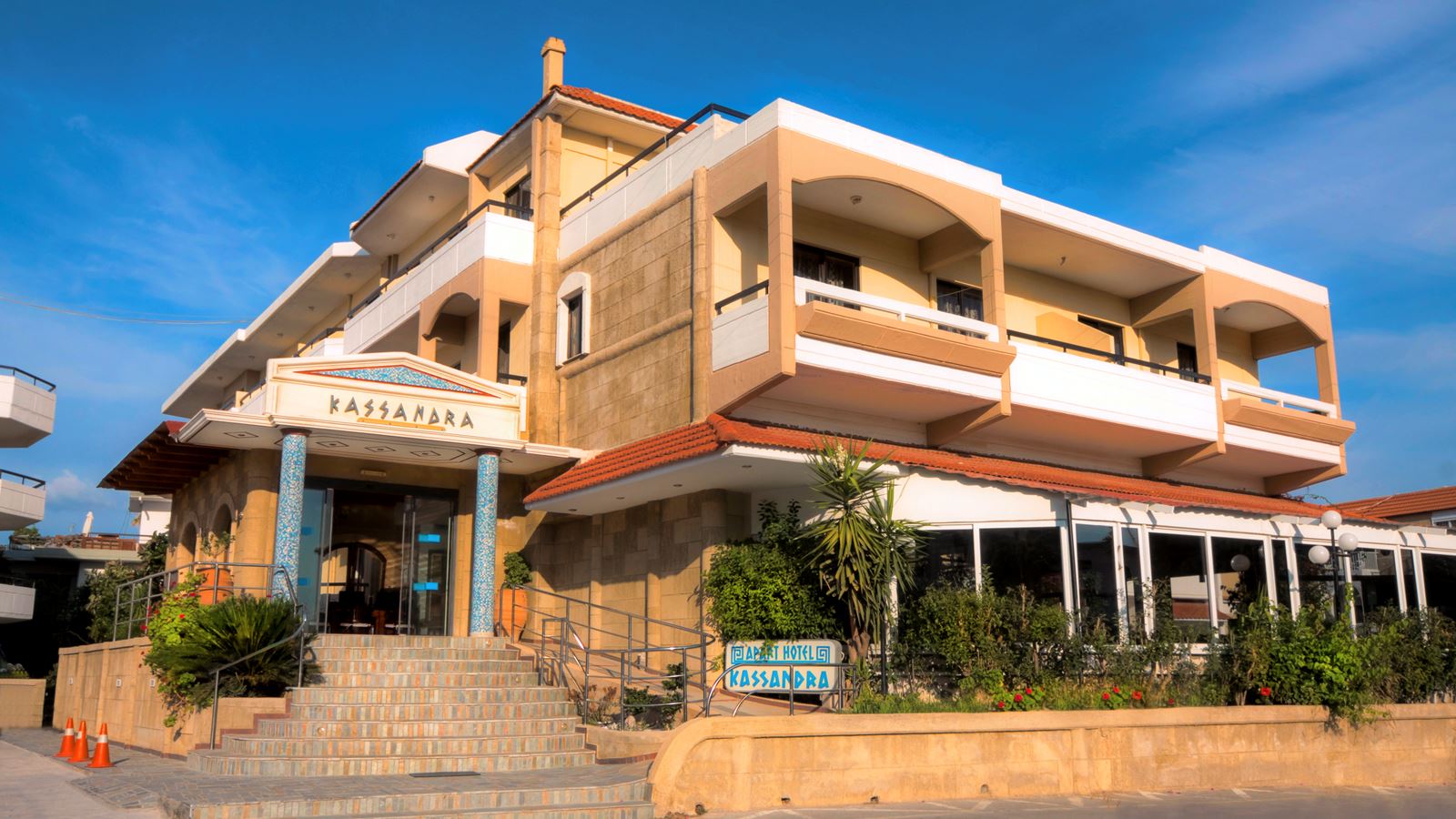 KASSANDRA FAMILY APARTHOTEL