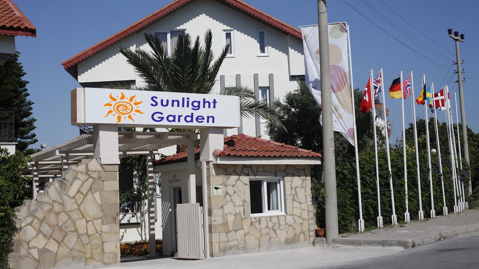 SUNLIGHT GARDEN HOTEL