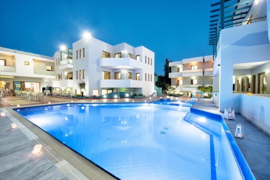 MARY HOTEL APARTMENTS & MARY ROYAL
