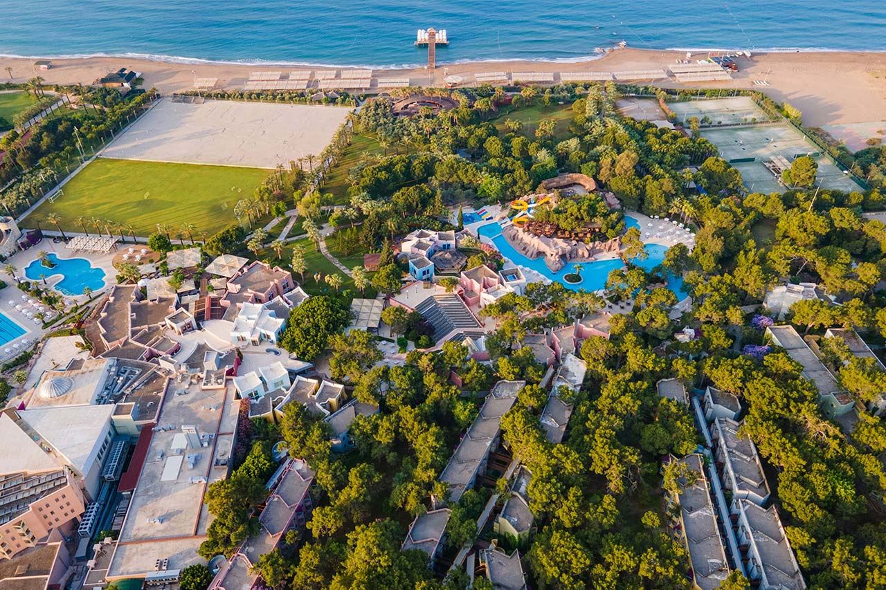 BLUE WATERS CLUB