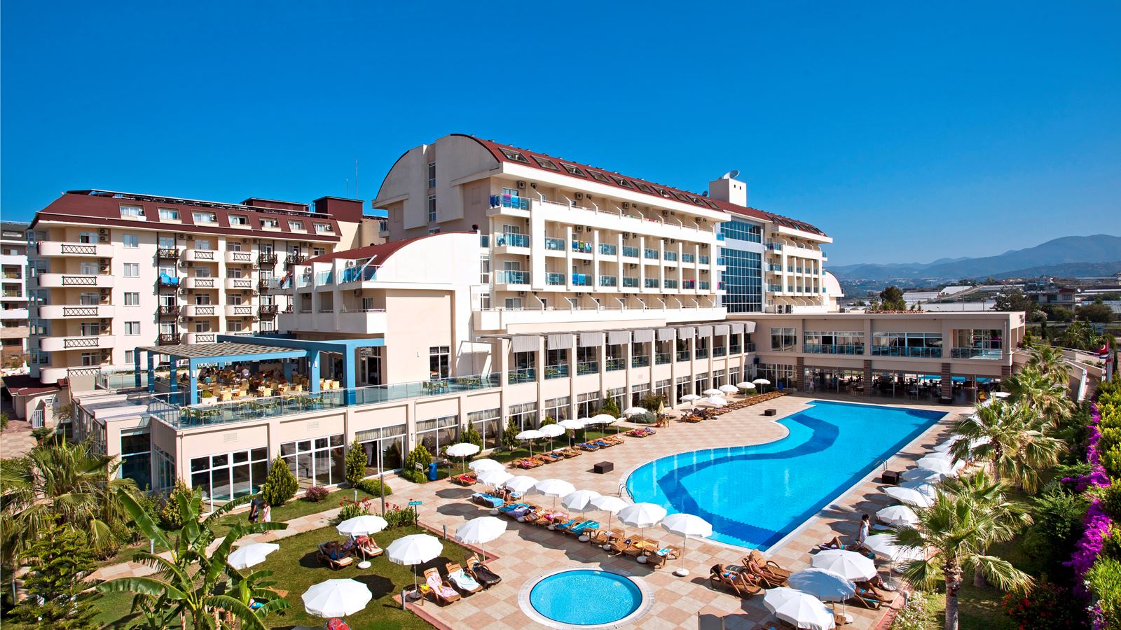TITAN SELECT HOTEL