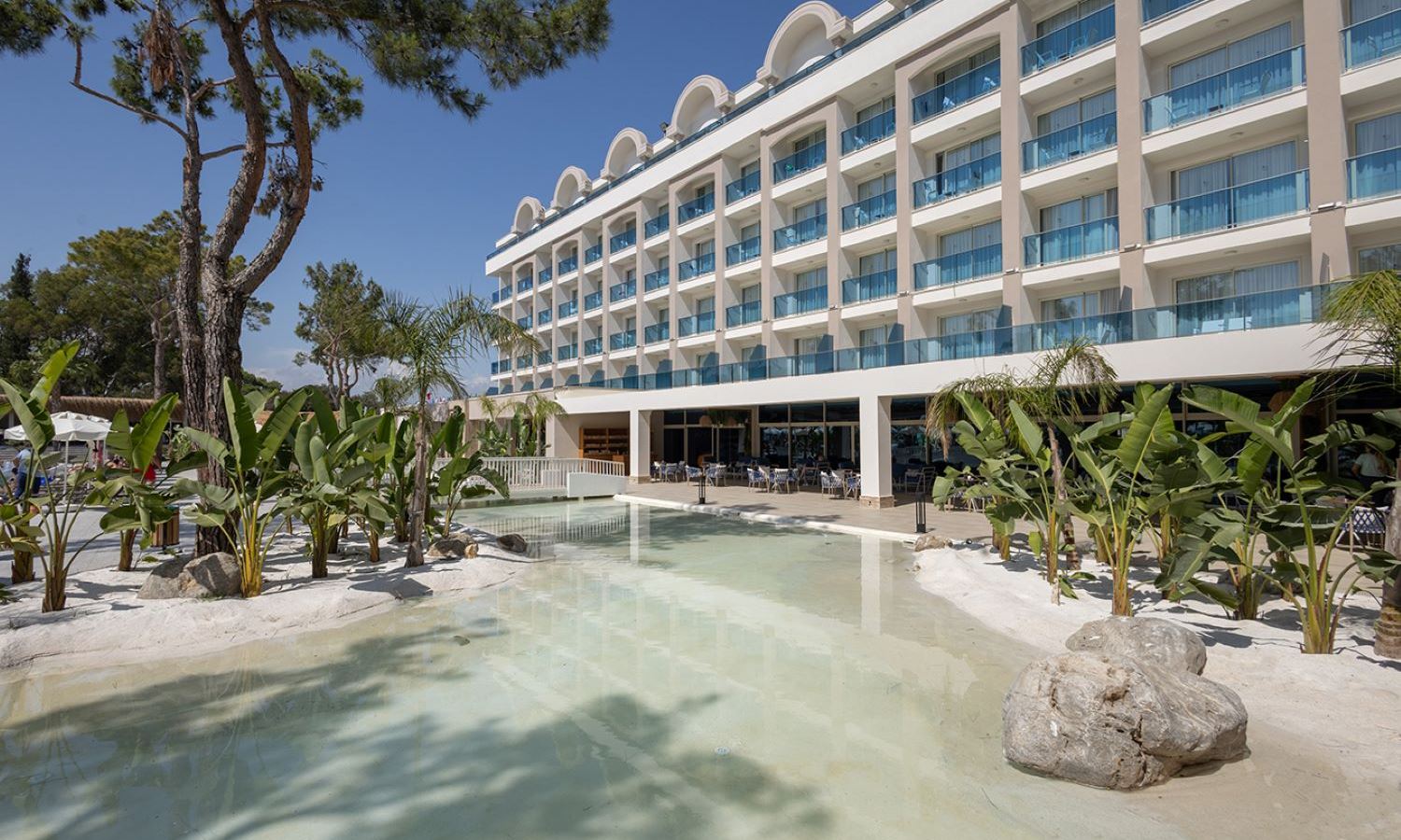 BERRY BLUE HOTEL