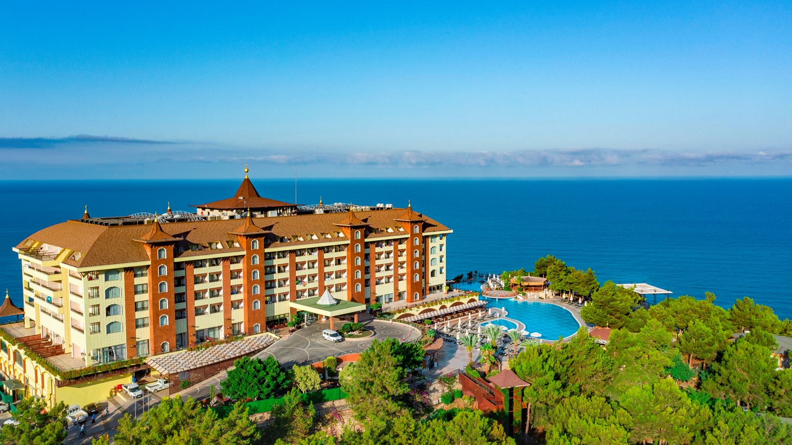 UTOPIA WORLD HOTEL