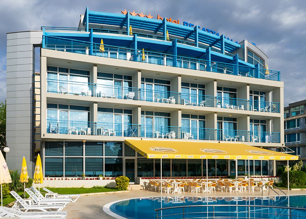 REGATTA PALACE