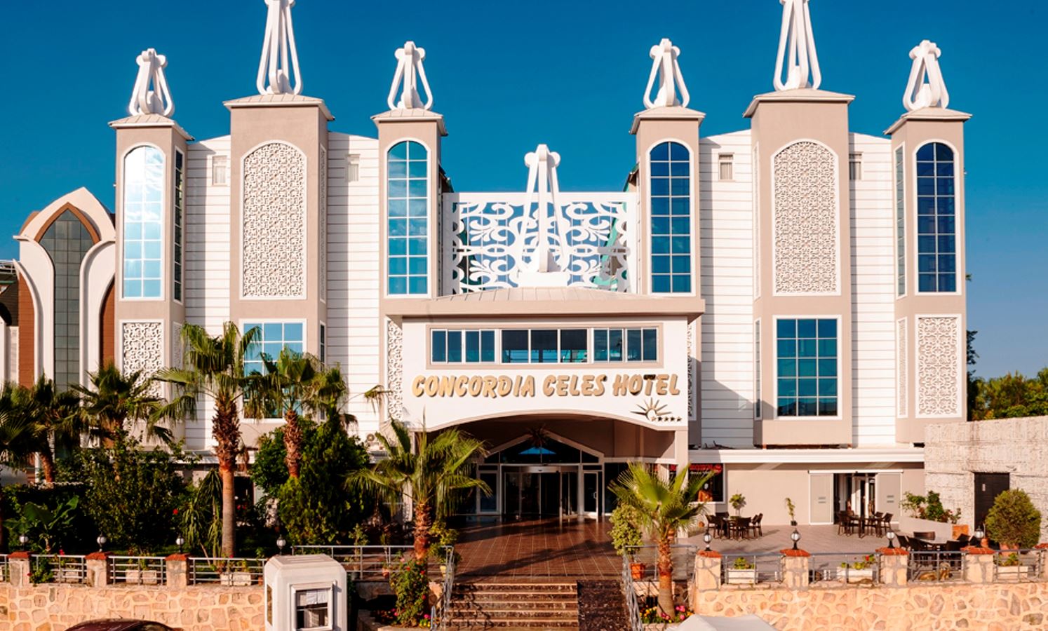 CONCORDIA CELES HOTEL