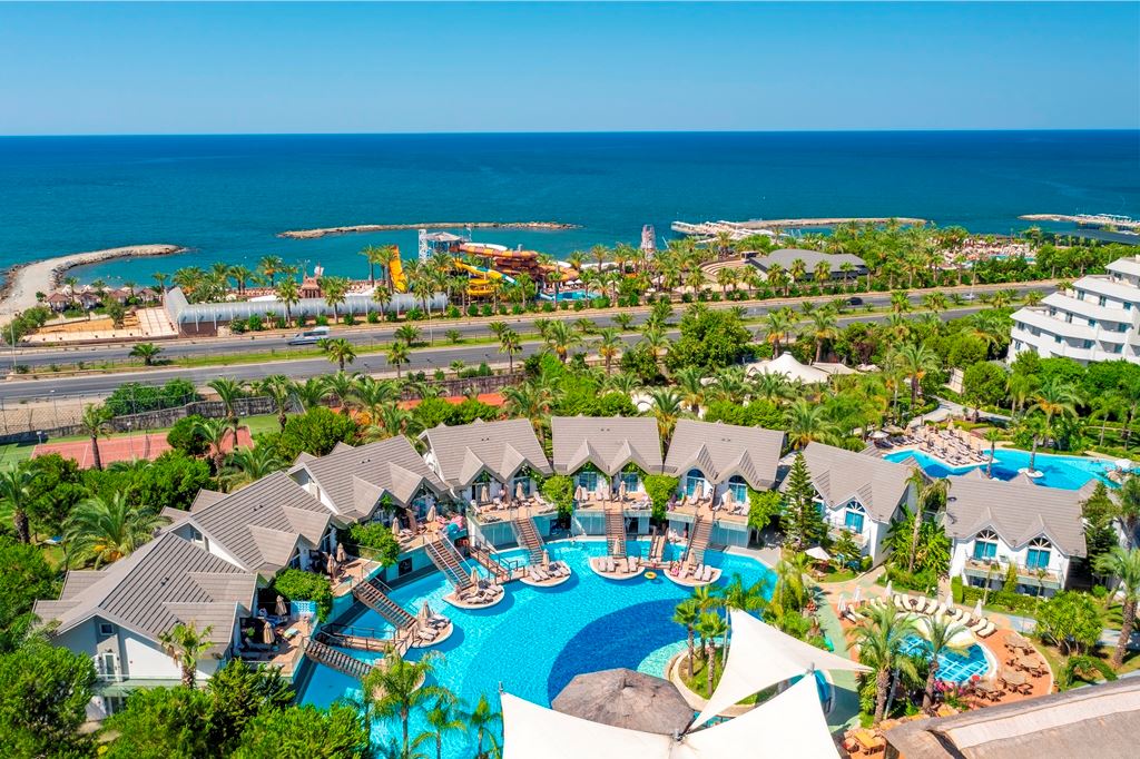 LONG BEACH RESORT & SPA