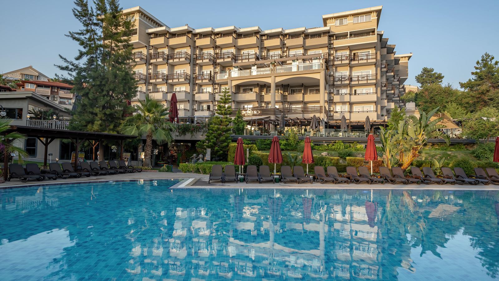 JUSTINIANO DE LUXE RESORT