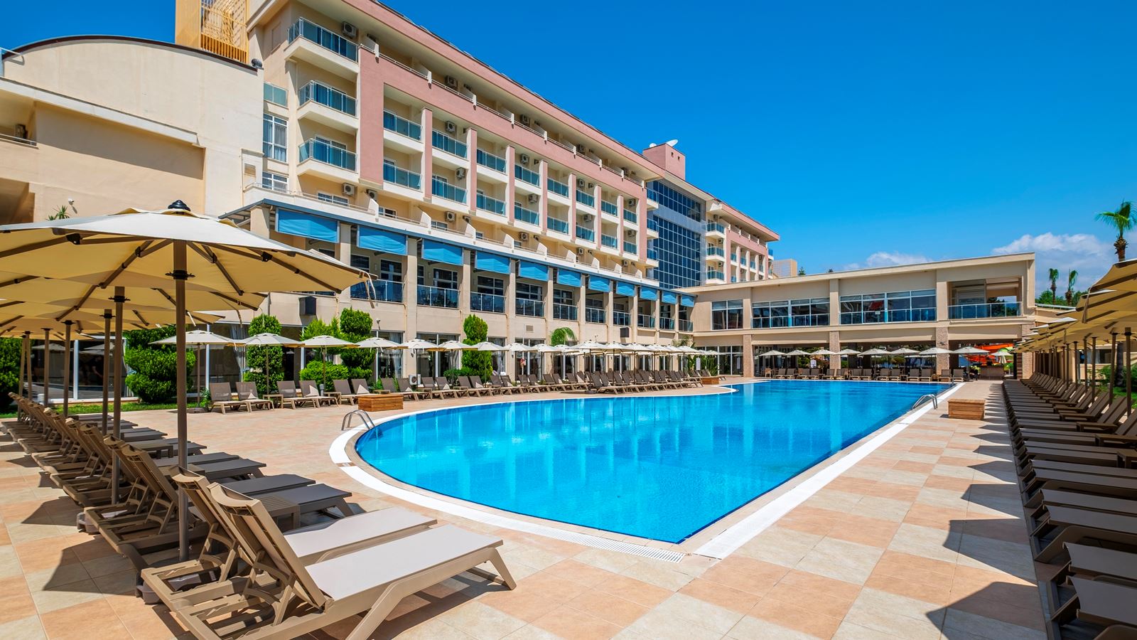 SOLIVIA HOTEL (EX. TITAN SELECT HOTEL)