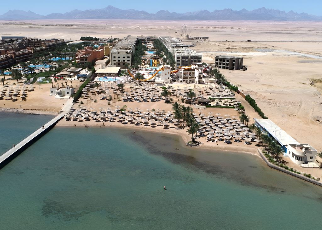 EL KARMA AQUA BEACH RESORT