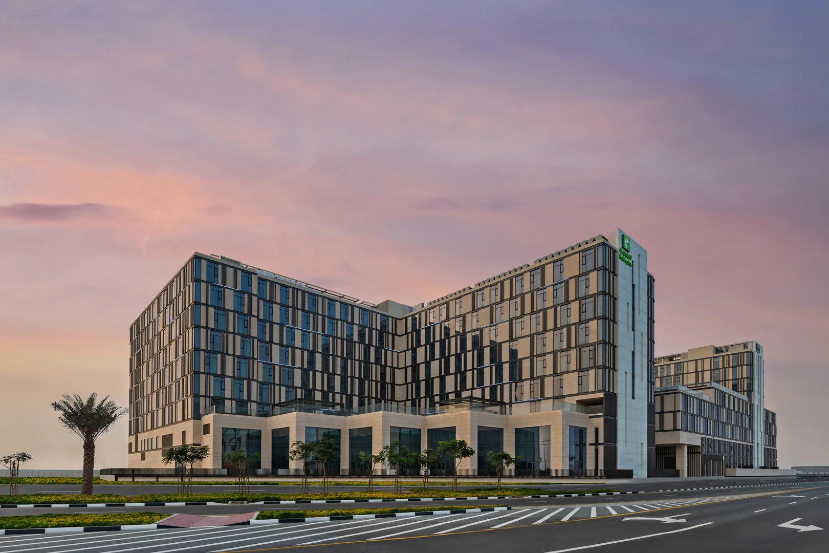HOTEL HOLIDAY INN DUBAI AL-MAKTOUM AIRPORT