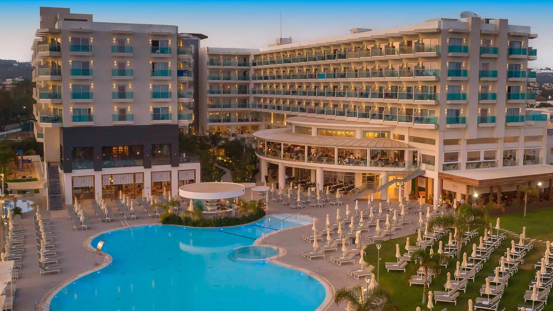 HOTEL NISSIBLU BEACH RESORT