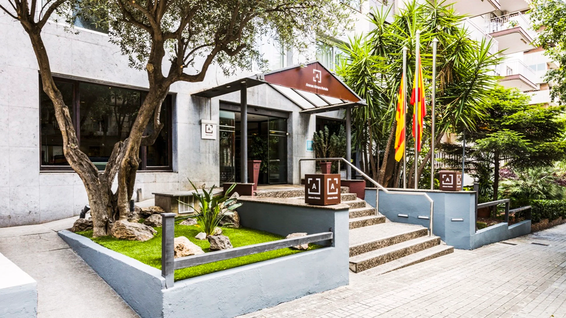 HOTEL ARENAS ATIRAM