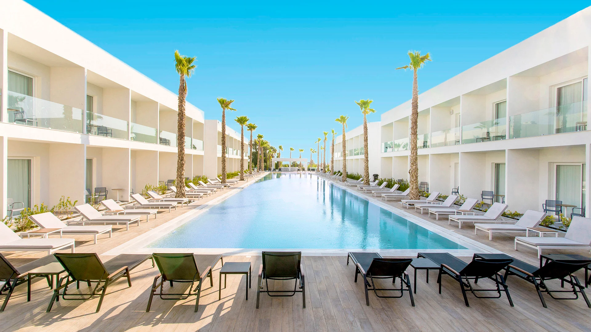 HOTEL WHITE DREAMS RESORT
