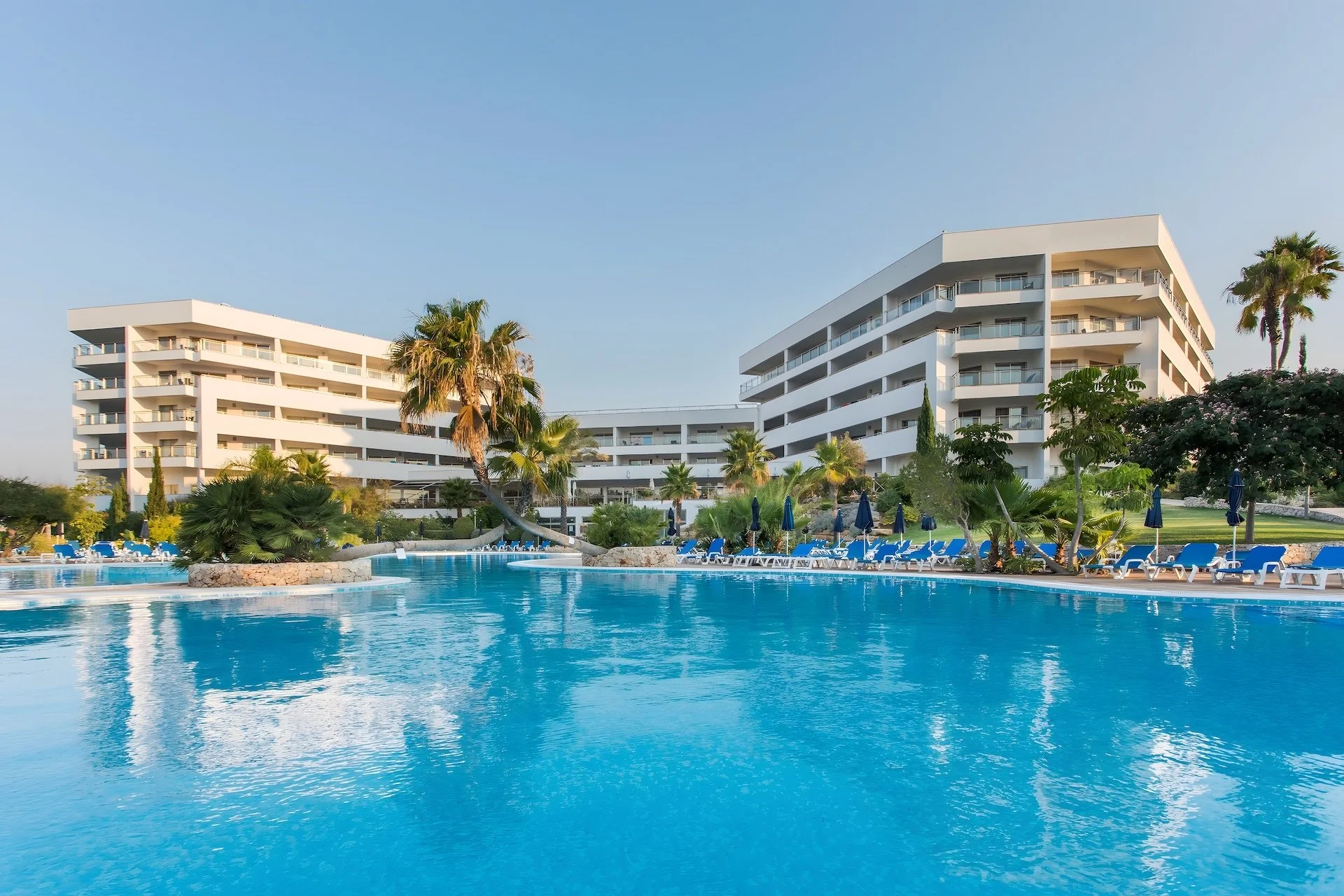ALFAGAR APARTHOTEL