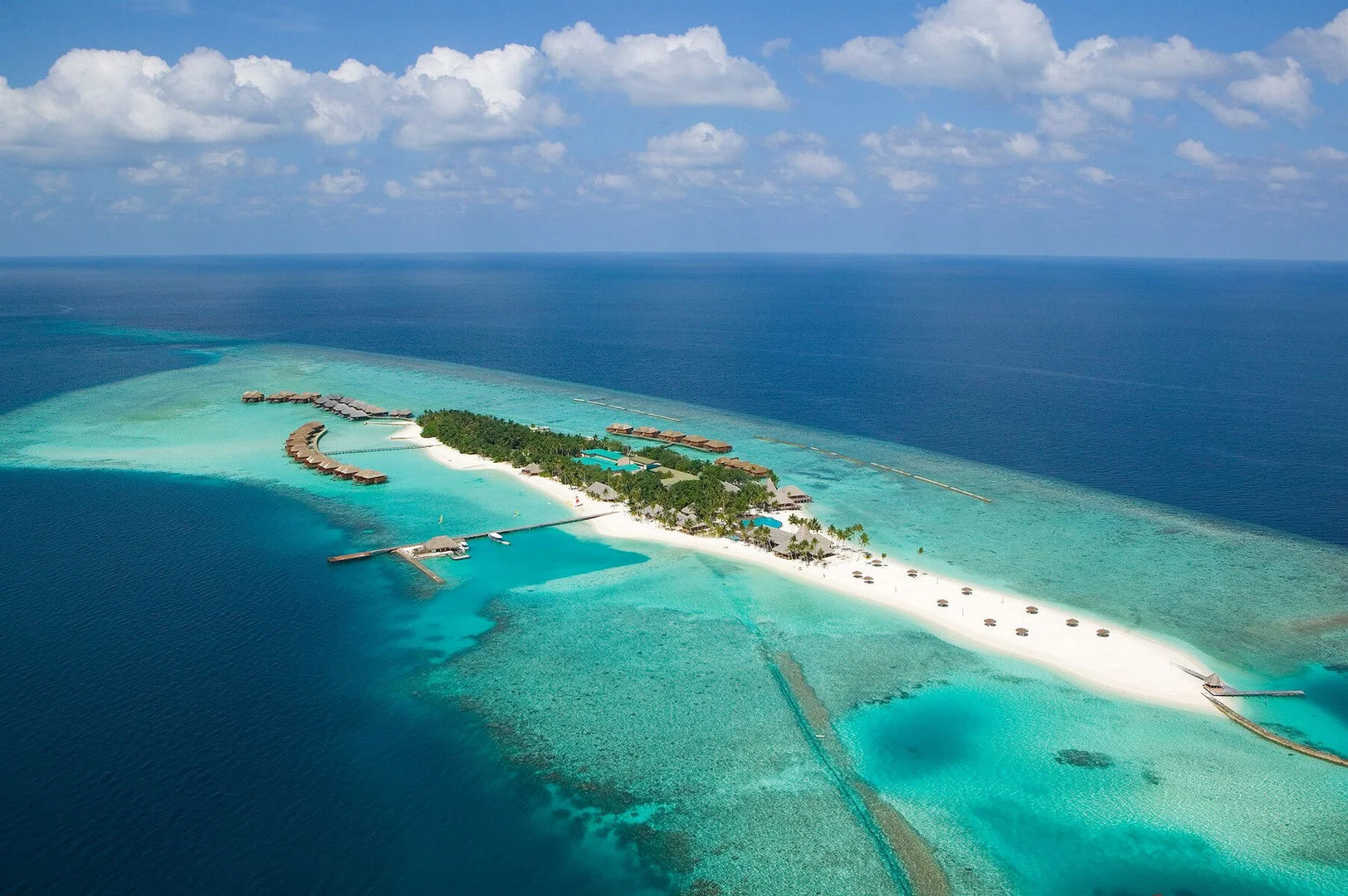 VELIGANDU ISLAND RESORT & SPA
