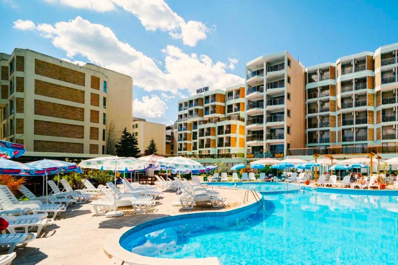 DELFIN (SUNNY BEACH)