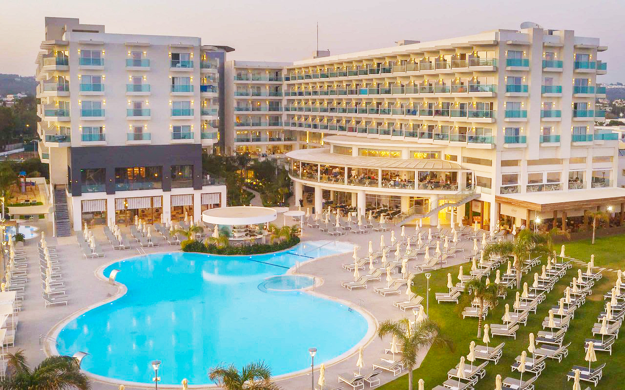 NISSIBLU BEACH RESORT