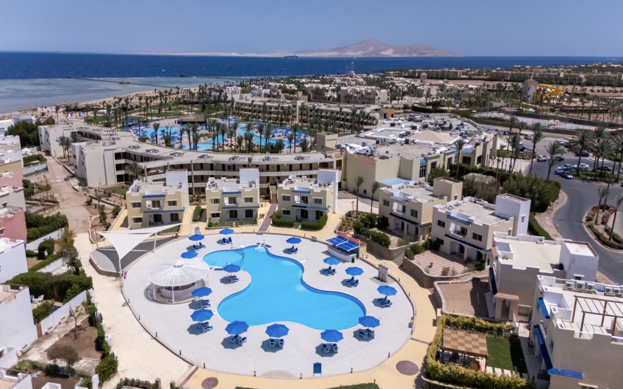 AMWAJ OYOUN RESORT & CASINO