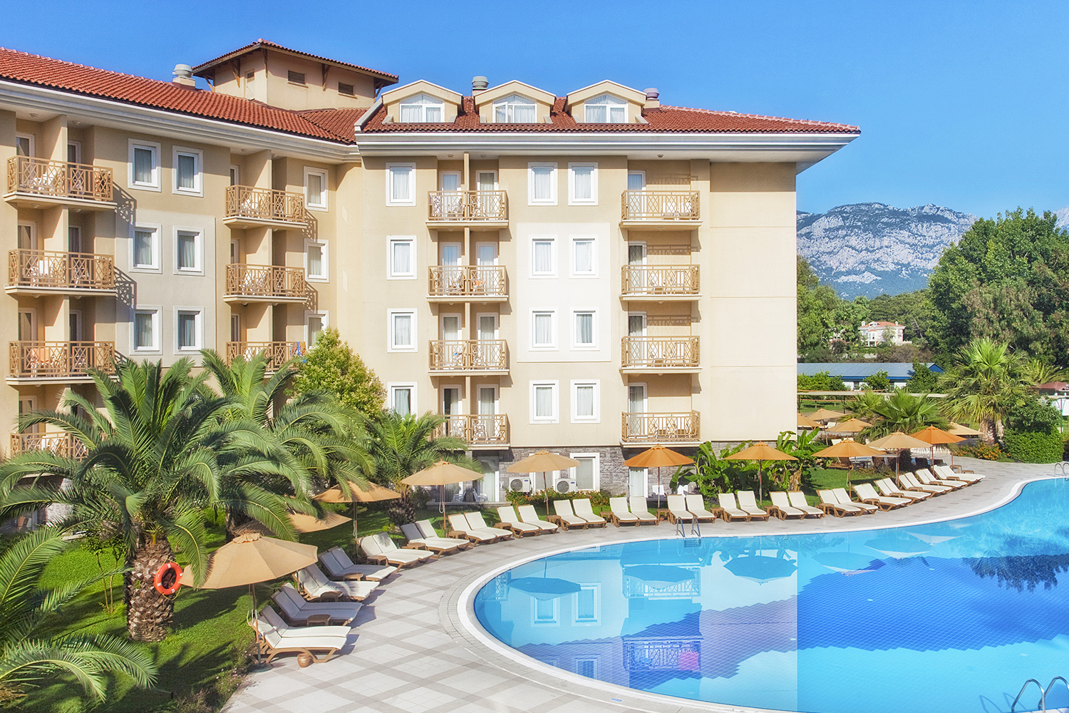 AKKA HOTELS CLAROS