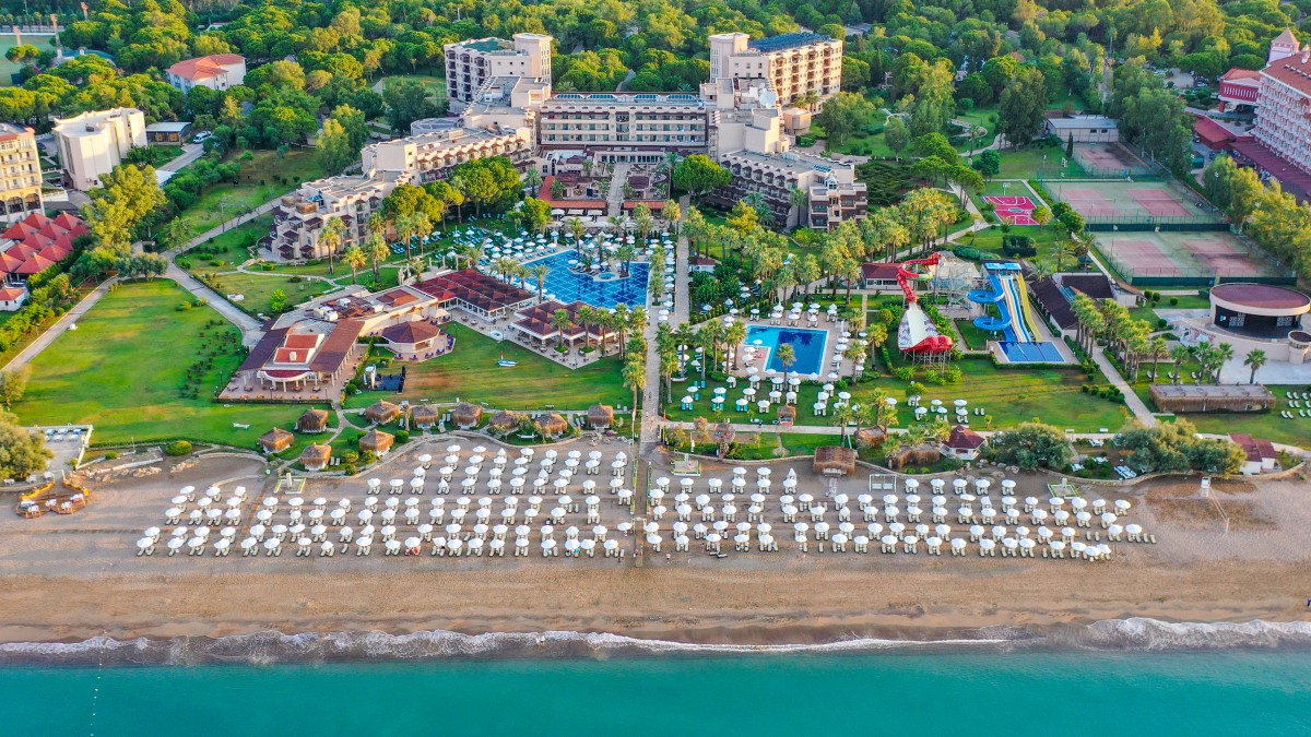 CRYSTAL TAT BEACH GOLF RESORT & SPA
