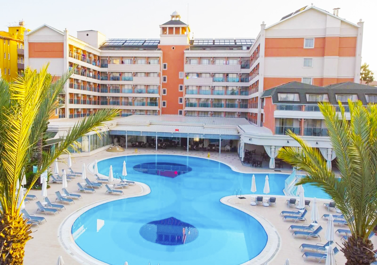 INSULA RESORT & SPA