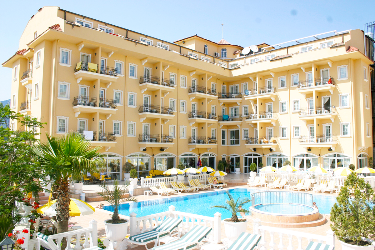 SINATRA HOTEL
