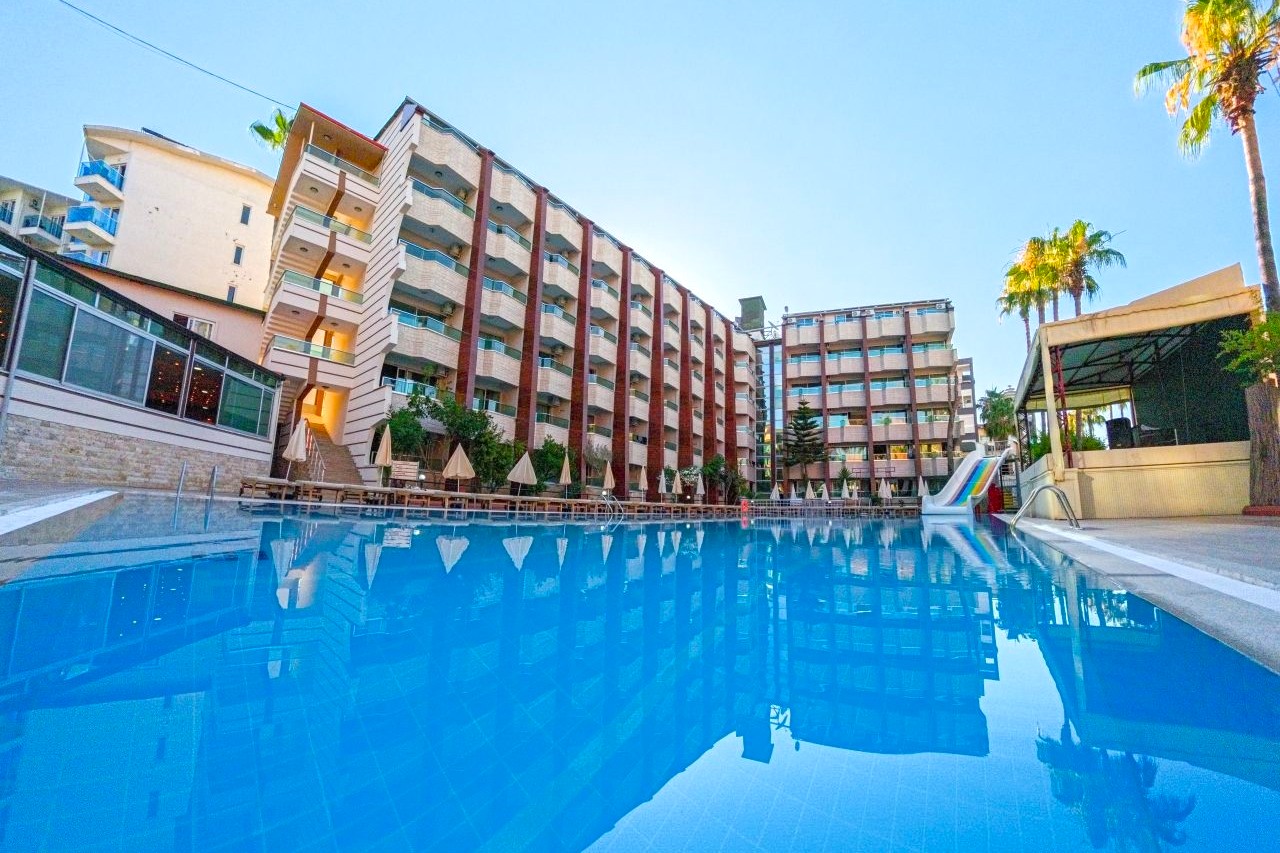CLUB MONTE CARLO(EX:CLUB TESS)