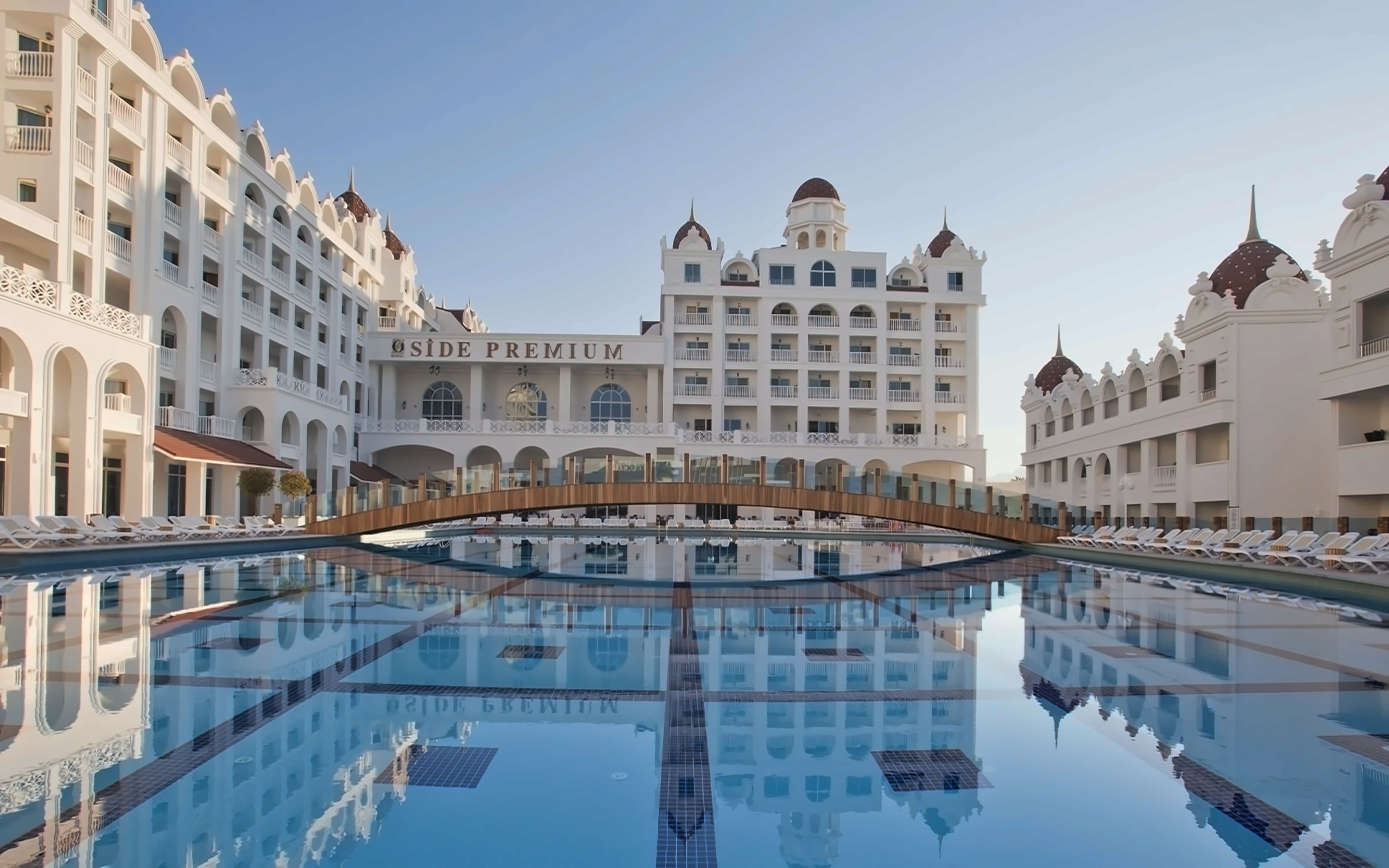 SIDE PREMIUM HOTEL