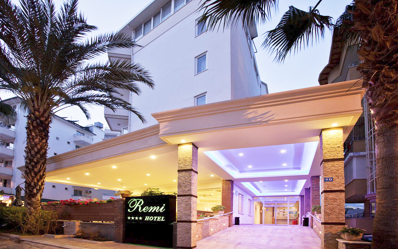 REMI HOTEL