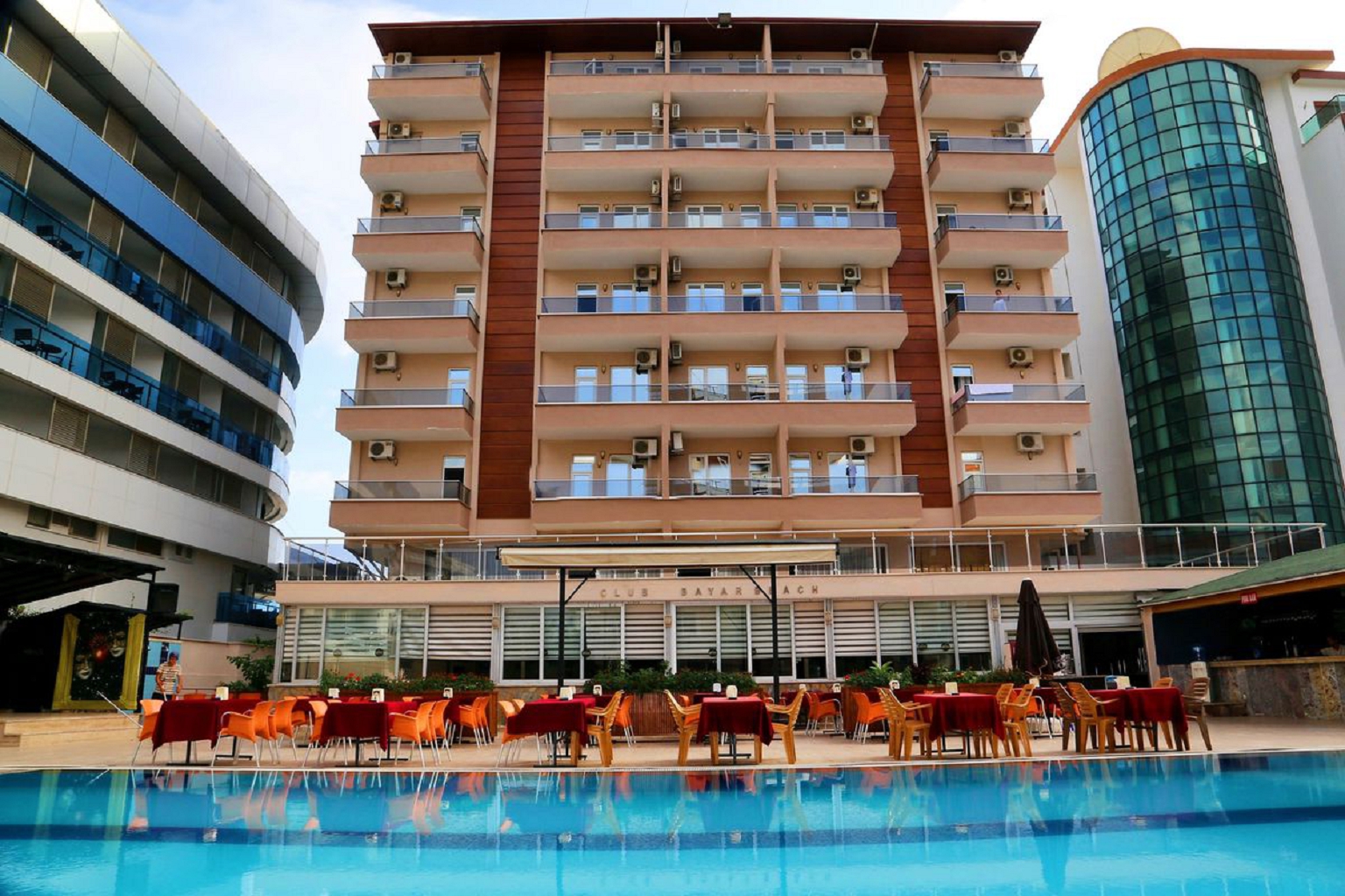 CLUB BAYAR BEACH HOTEL