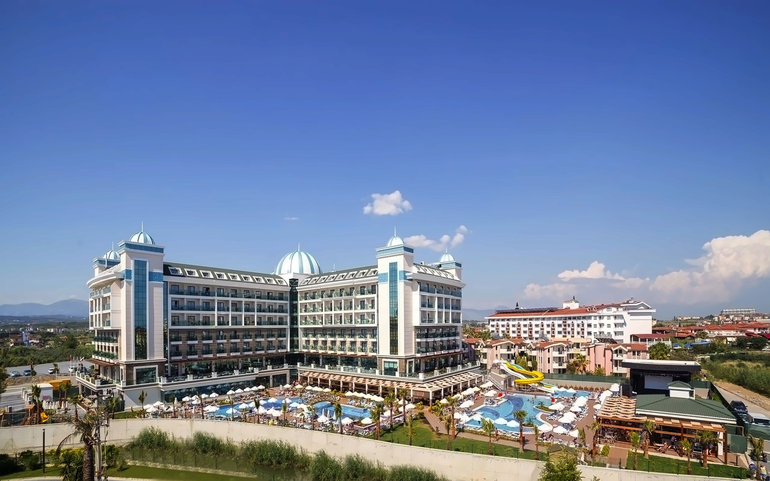 LUNA BLANCA RESORT & SPA