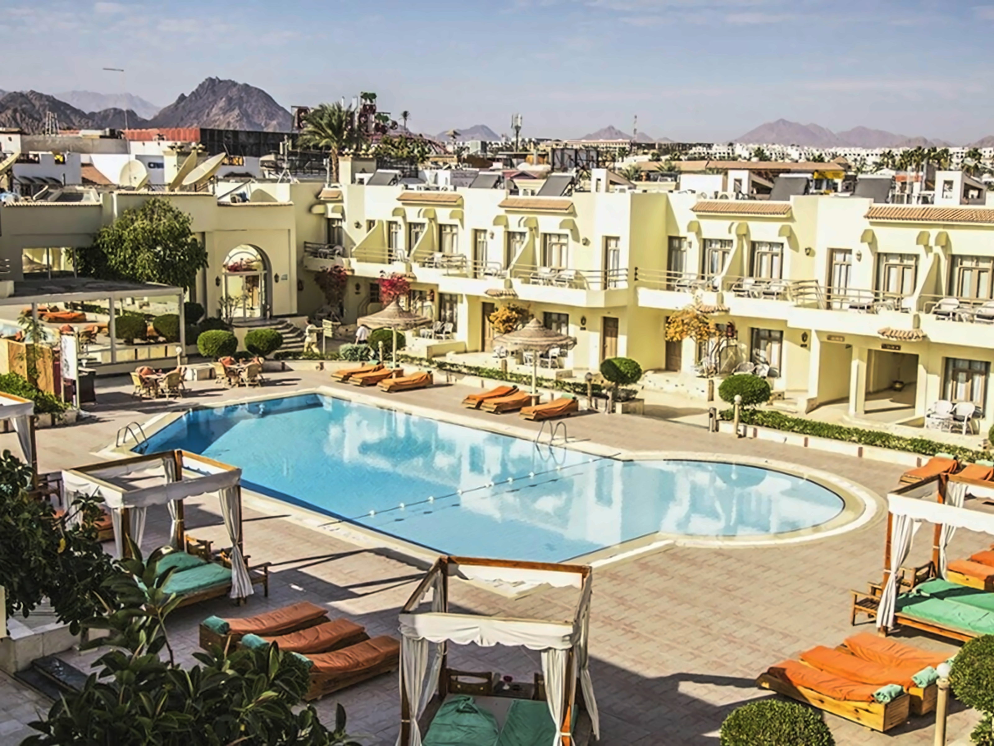 CATARACT LAYALINA RESORT