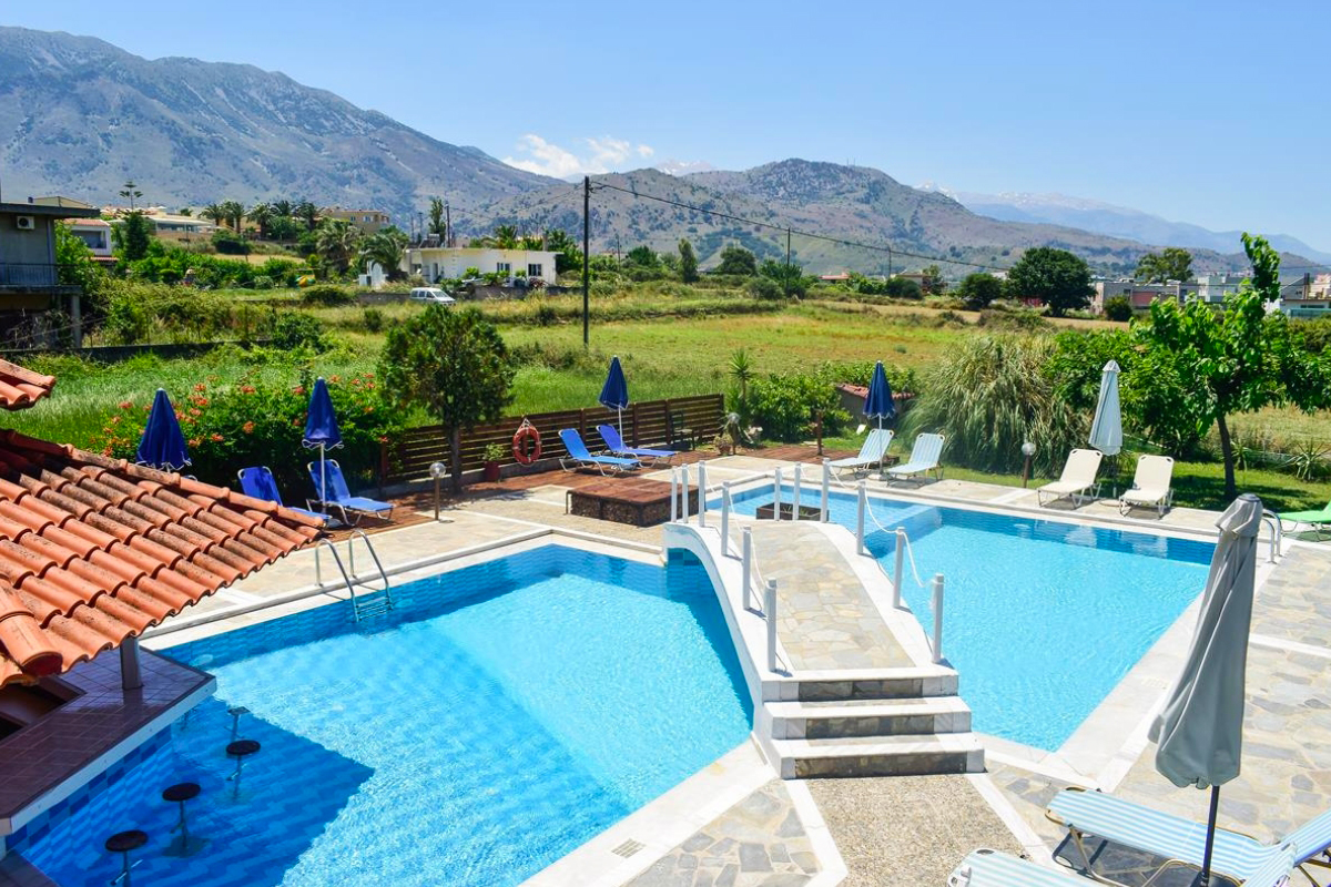 DIAS APARTMENTS