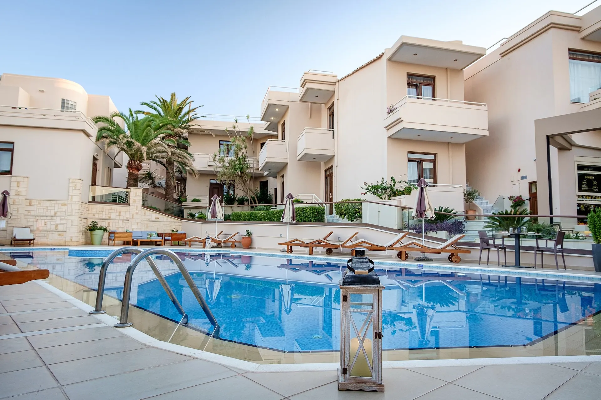 OSCAR SUITES & VILLAGE