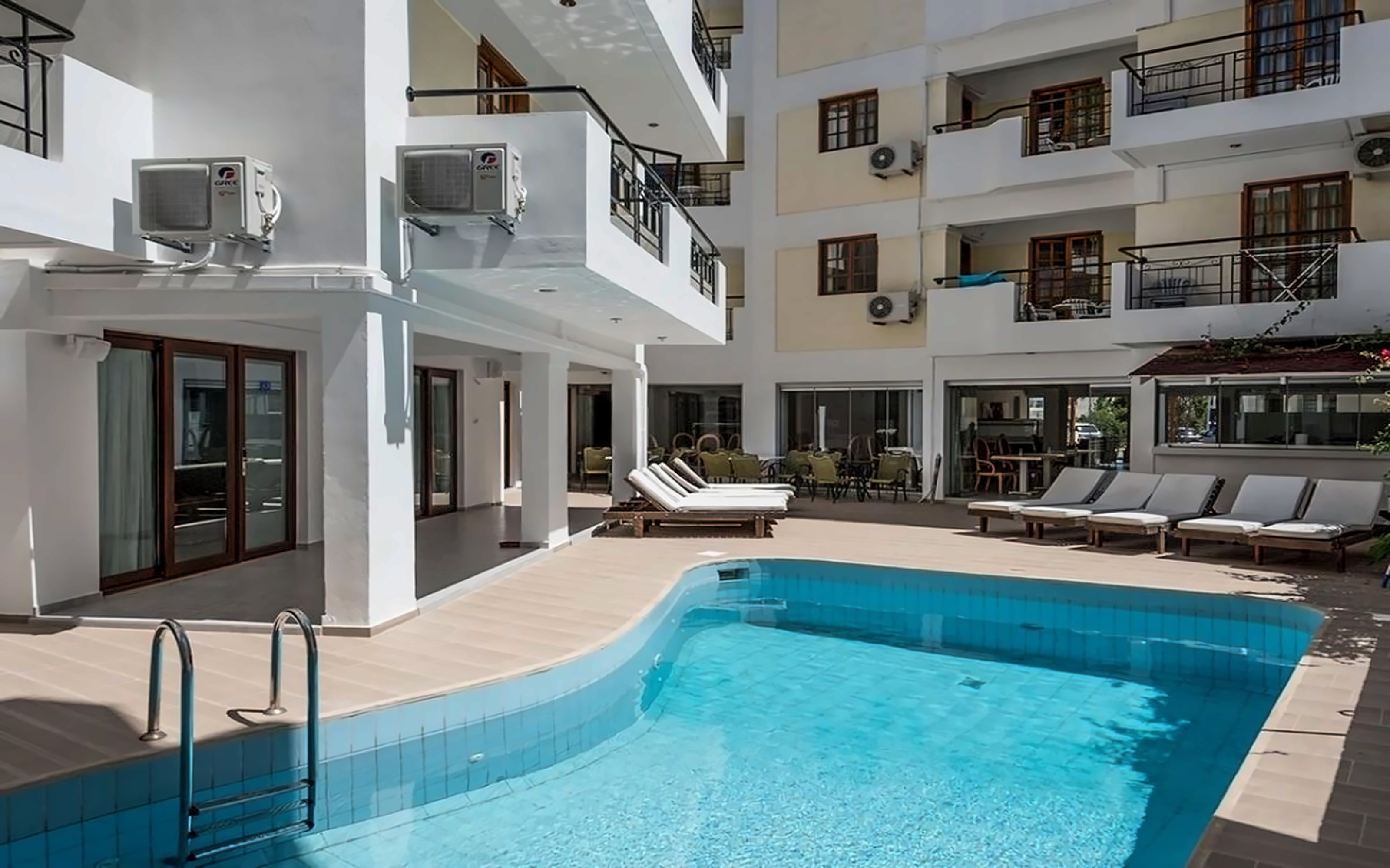 ARTEMIS HOTEL APARTMENTS
