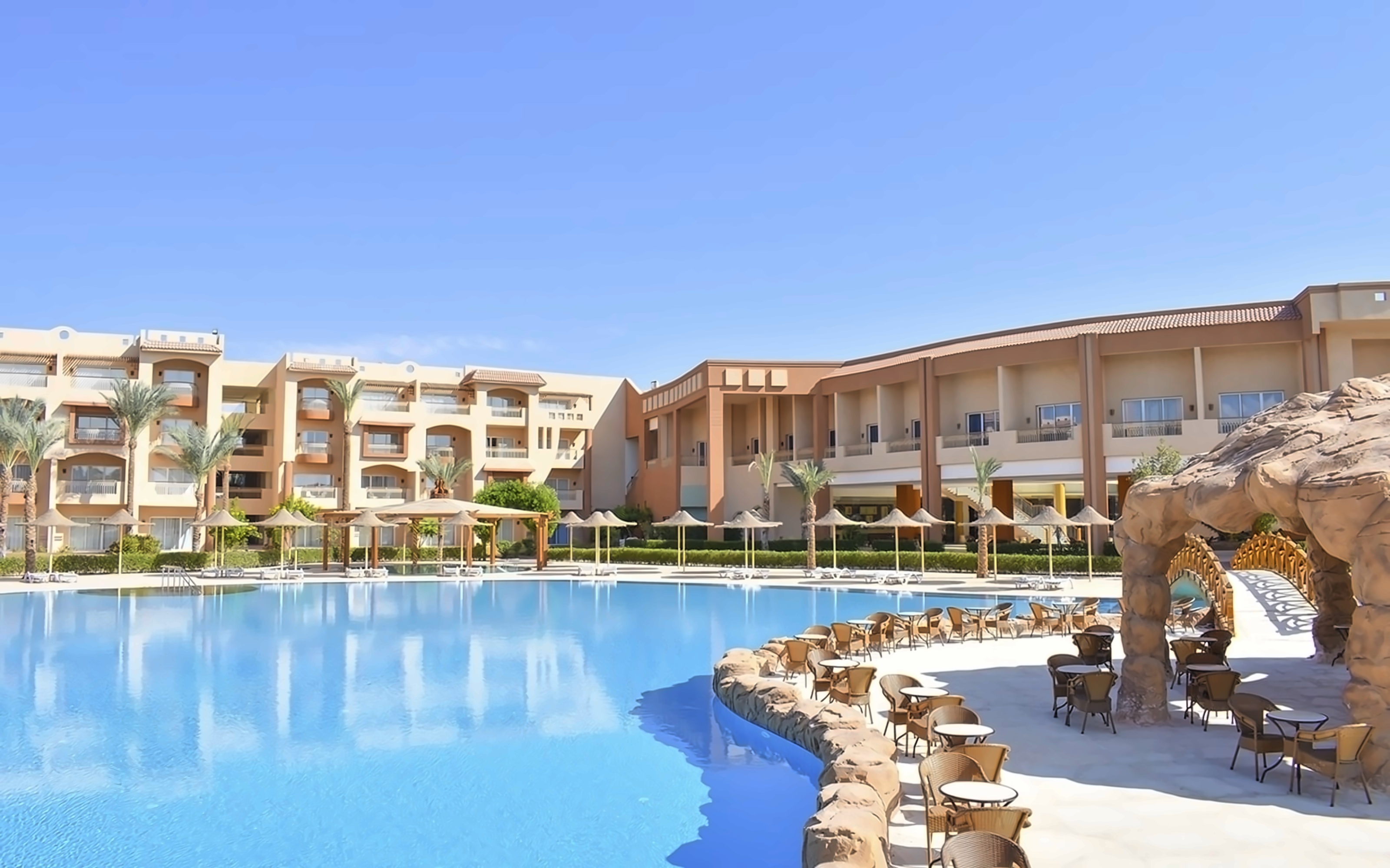 PARROTEL LAGOON RESORT
