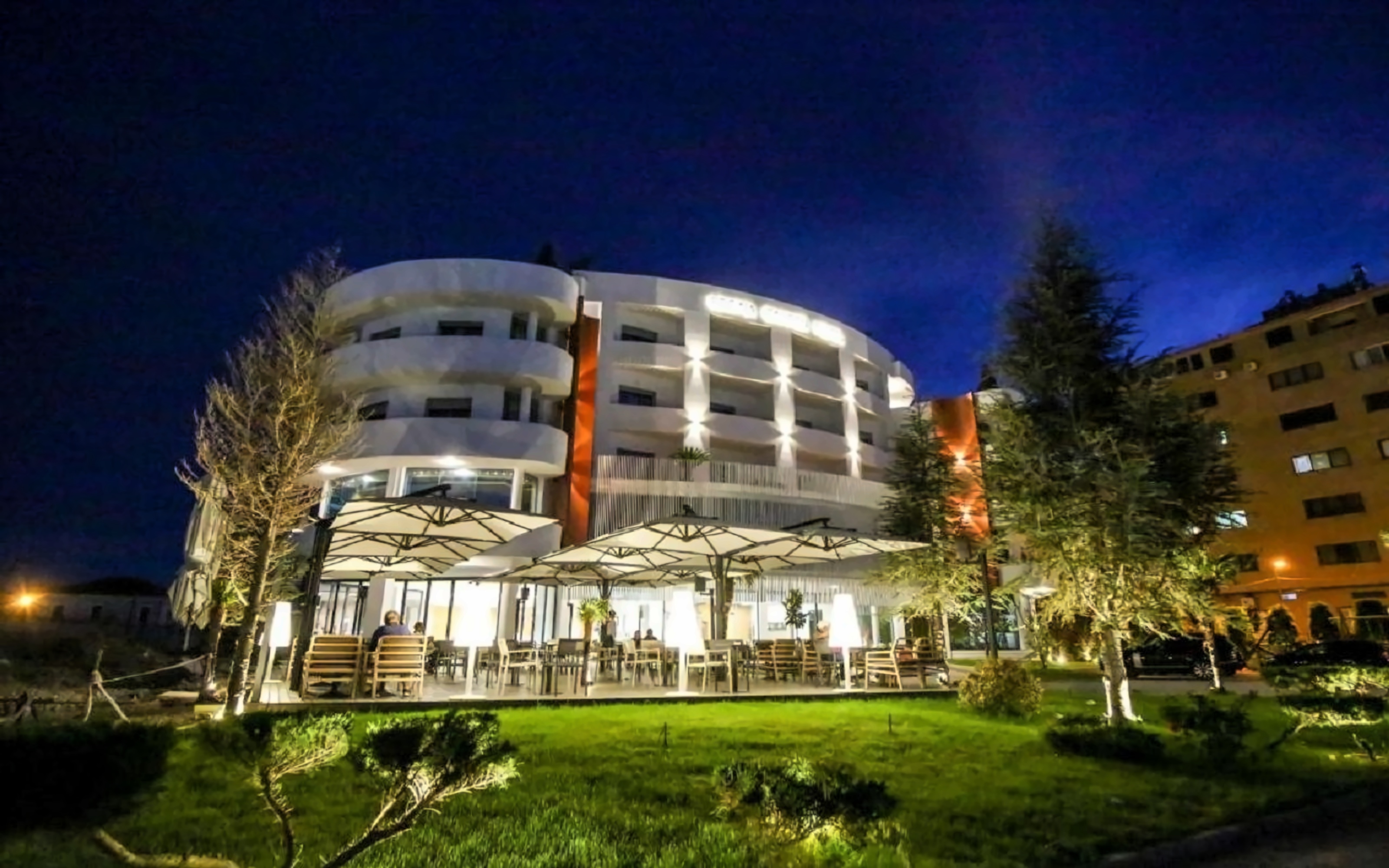 REGINA GARDEN