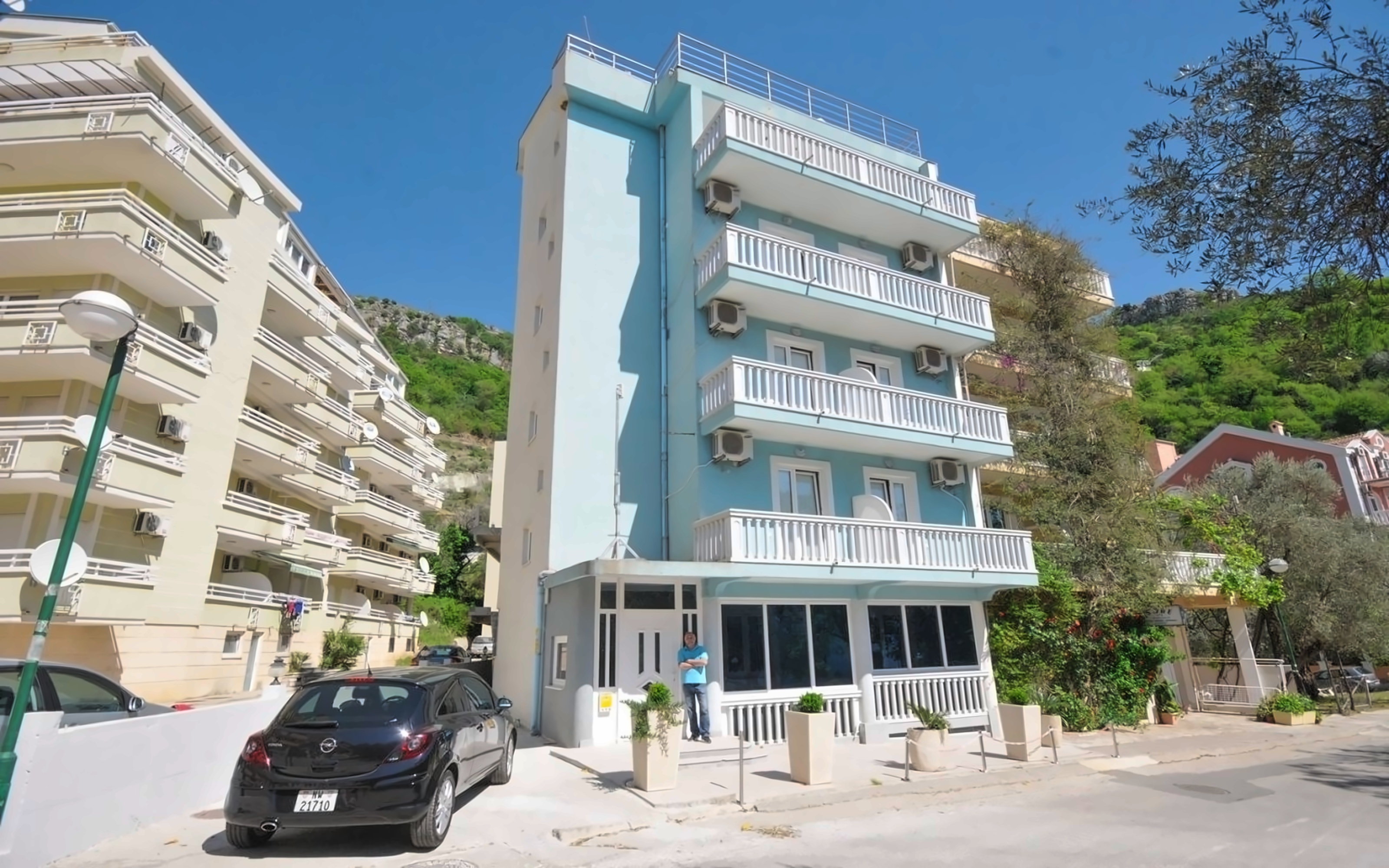 APARTMENTS BLUE