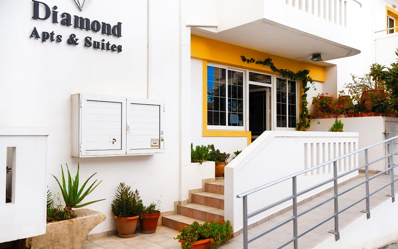 DIAMOND APARTMENTS & SUITES