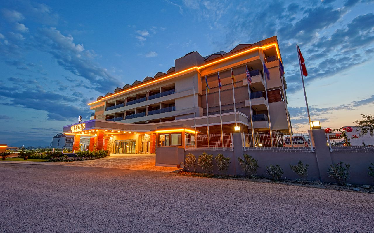 ALETRIS DELUXE HOTEL & SPA