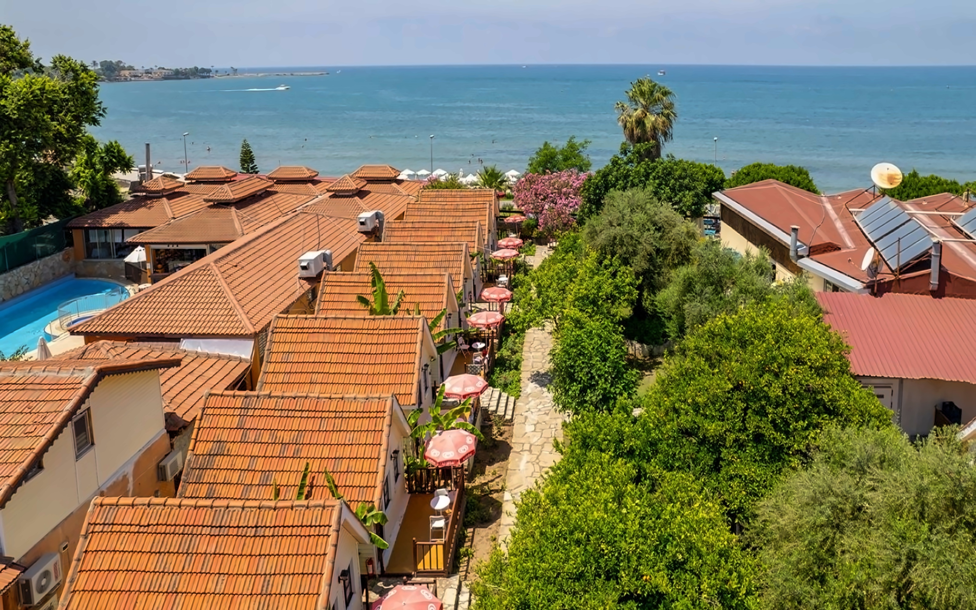 CLOVER MAGIC NOVA BEACH HOTEL