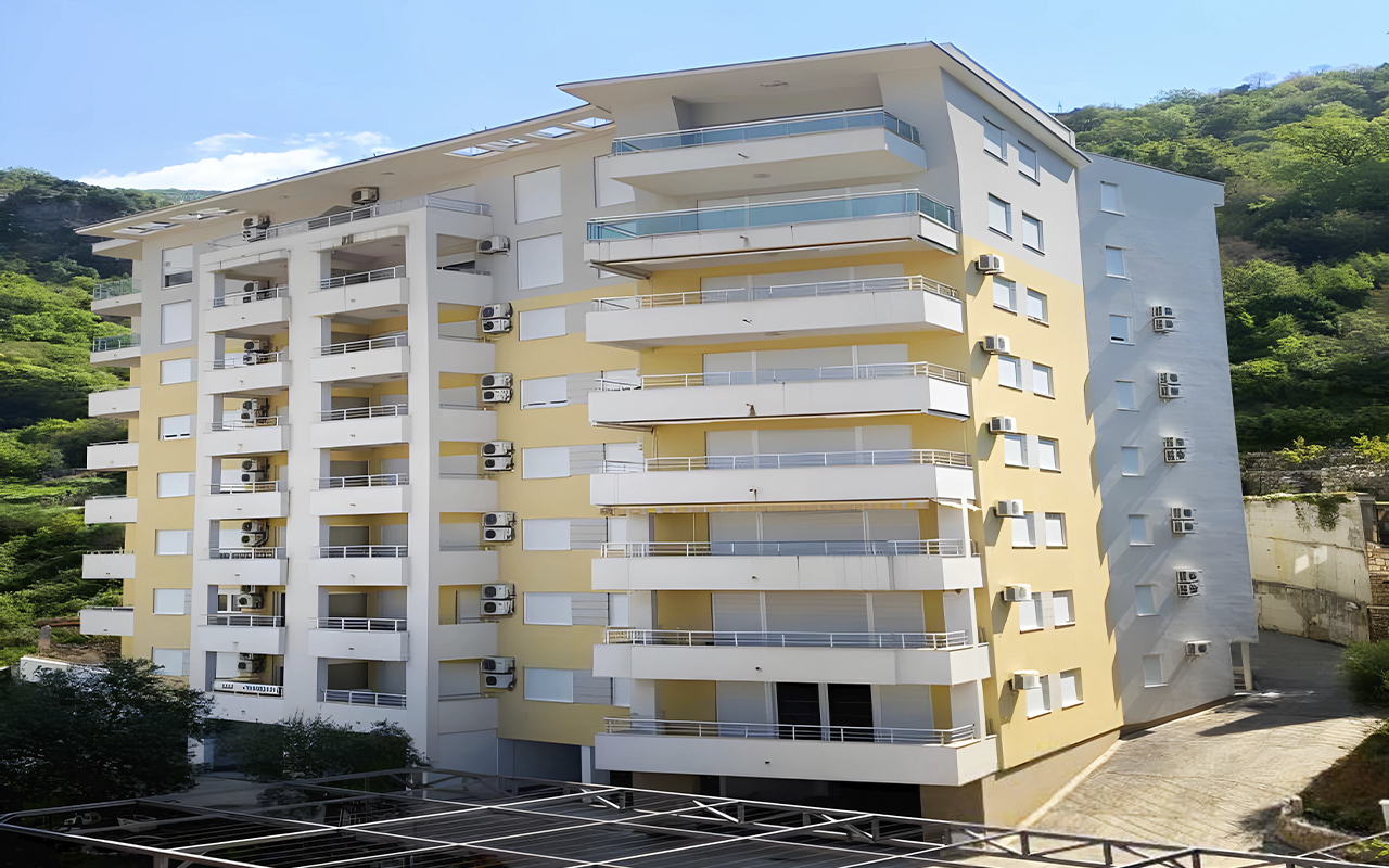 FAMILY APARTMENT