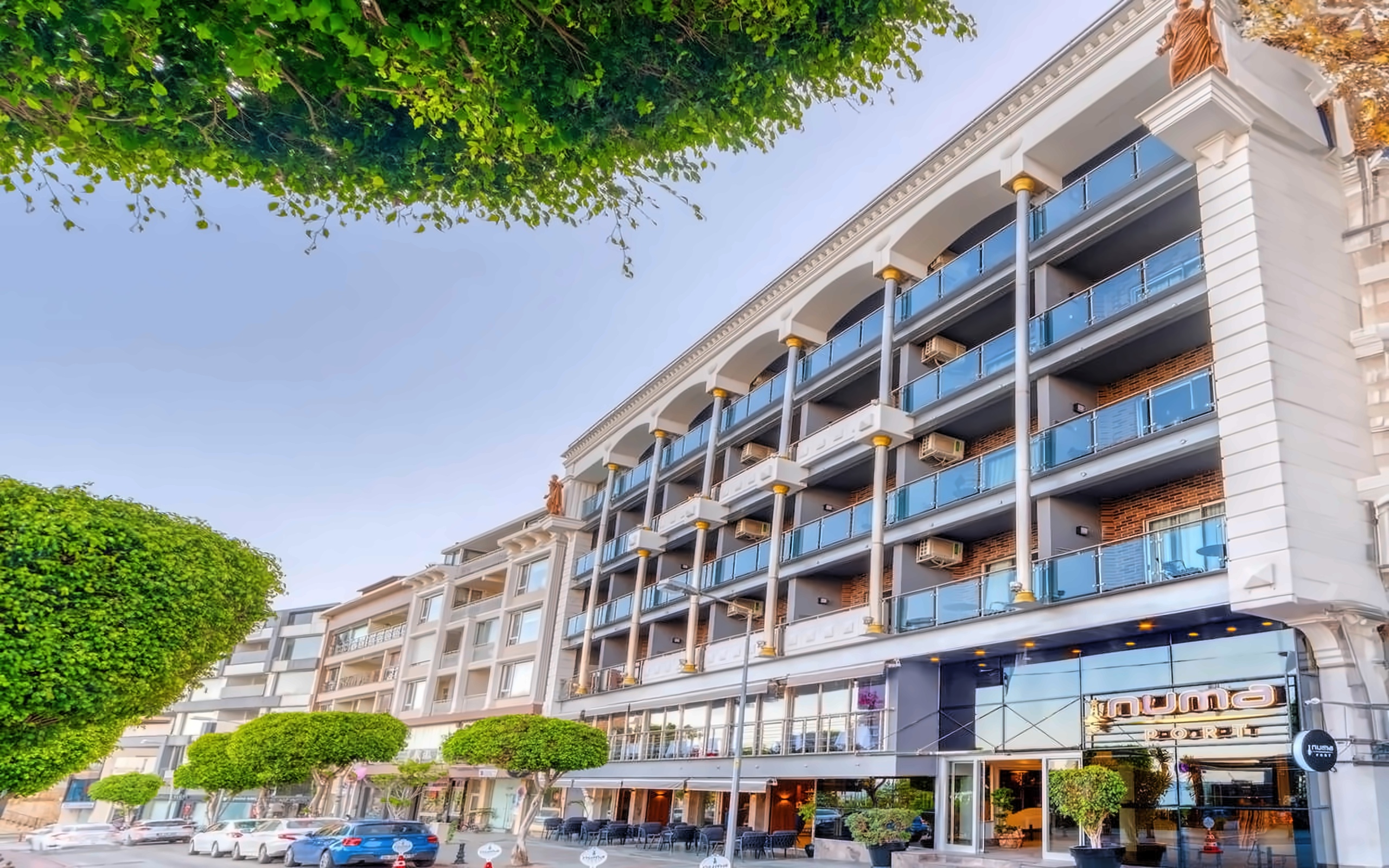 NUMA PORT HOTEL