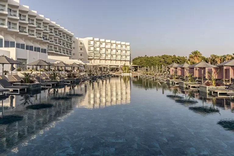 CALI RESORT & SPA