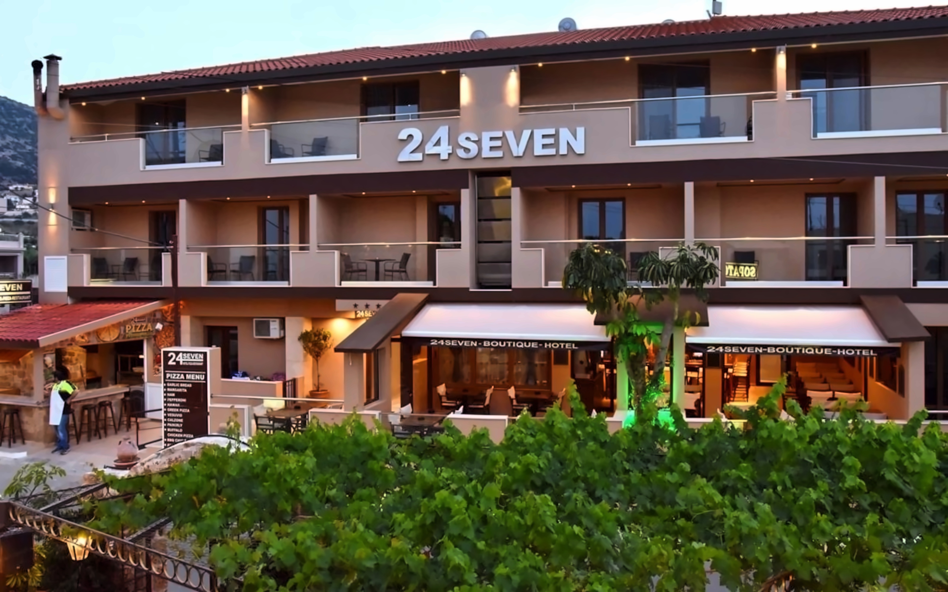 24 SEVEN BOUTIQUE HOTEL