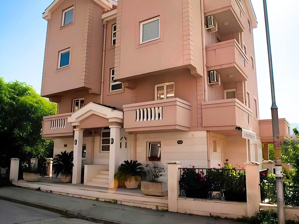 APARTMENTS GOLIJANIN
