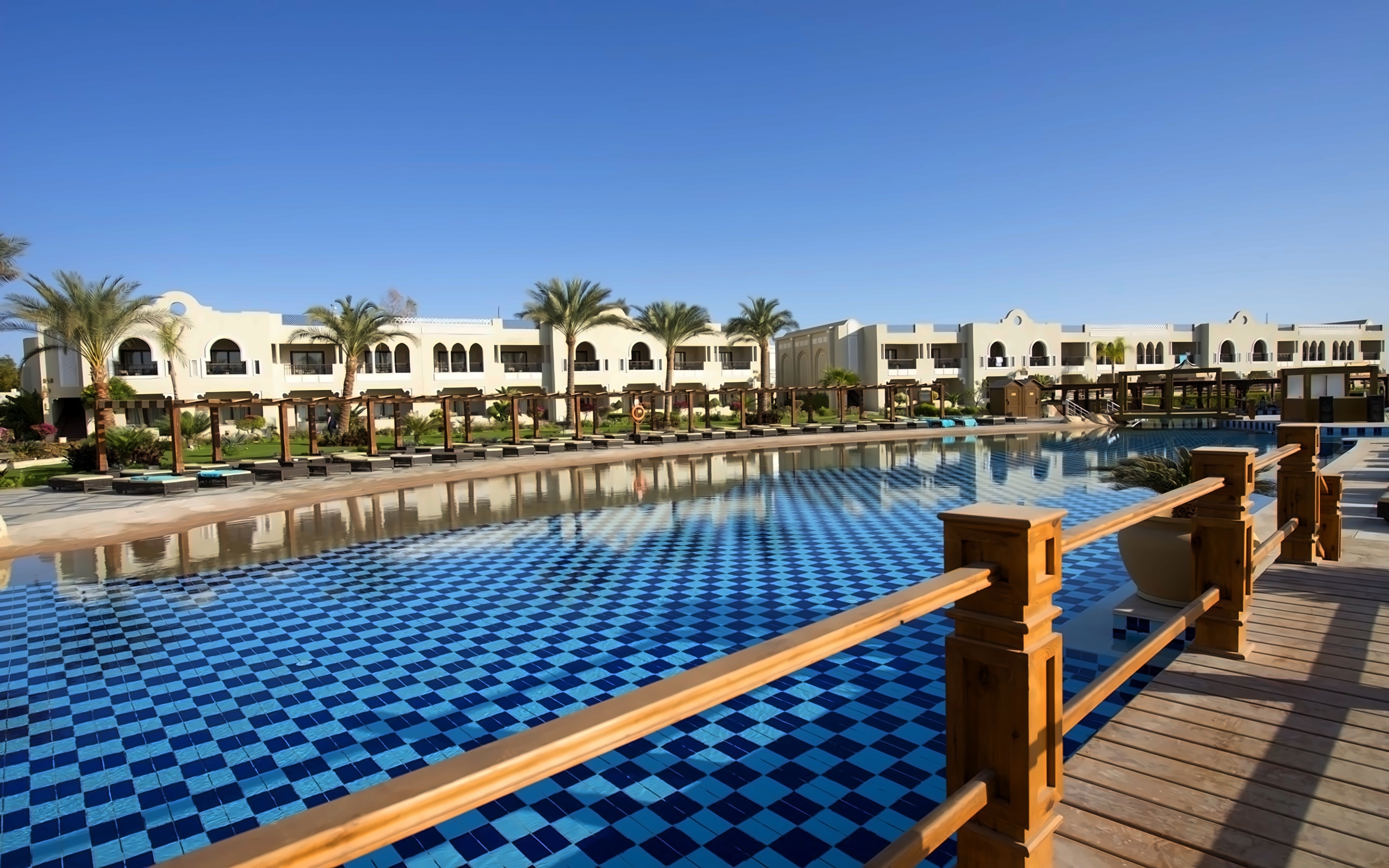 SUNRISE ARABIAN BEACH RESORT